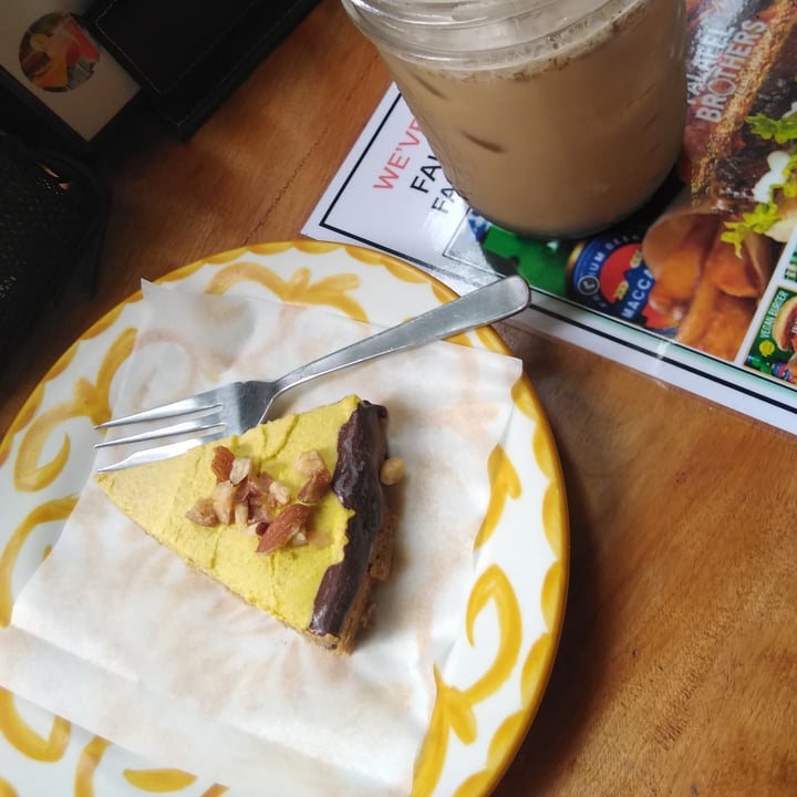 review photo of FALAFEL BROTHERS choco turmeric cake shared by @blacktigerdog on 18 Jun 2020 - review
