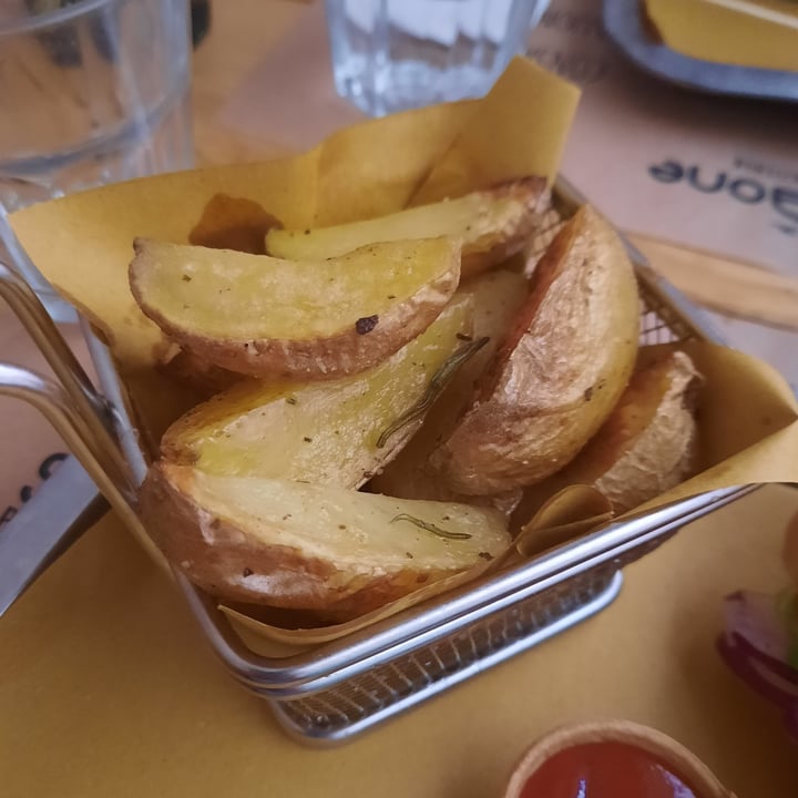 photo of Welldone Patate Al Forno shared by @acilegna on  20 Oct 2022 - review