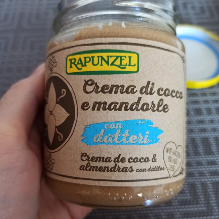 photo of Rapunzel Crema Di Cocco E Mandorle shared by @atena87 on  01 Dec 2021 - review