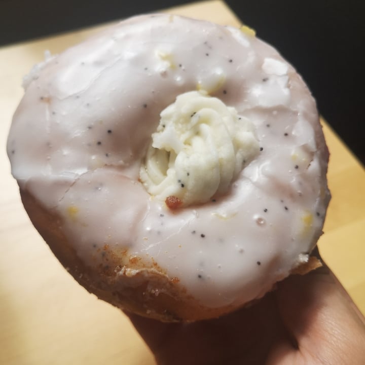 photo of Considerit Lemon Shortbread Doughnut shared by @sweetsoy on  27 Jun 2020 - review