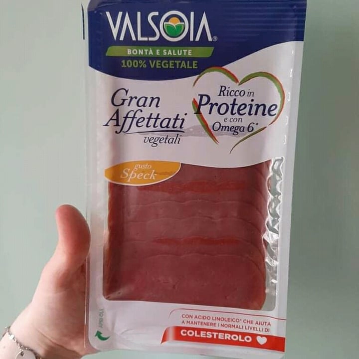 review photo of Valsoia Gran Affettati Vegetali Gusto Speck shared by @atlantis on 09 Jun 2021 - review