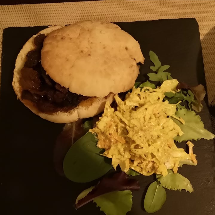 photo of Il Pangolino - Vegan Bistrot Pucced Pork shared by @bebaveg on  14 May 2022 - review