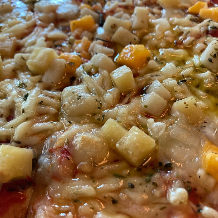 review photo of Wild Food Pizza Cuatro Quesos shared by @veganwildce on 26 Nov 2021 - review