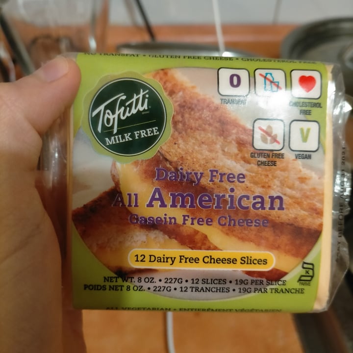 review photo of Tofutti All American Cheese Slices shared by @traecylopezg on 14 Jan 2021 - review