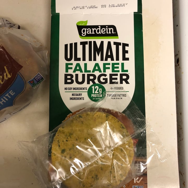 review photo of Gardein Ultimate Falafel Burger shared by @amandumb on 13 Sep 2021 - review