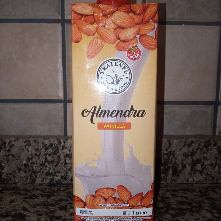 photo of Tratenfu Leche de Almendras Vainilla shared by @settleforadraw on  21 Jul 2021 - review