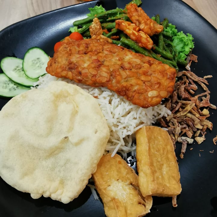 photo of Saute Sushi Vegan Nasi Lemak shared by @herbiveg on  06 Aug 2019 - review