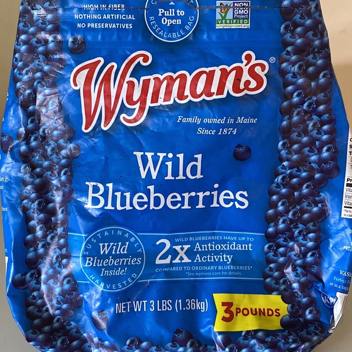 photo of Wyman’s Wild blueberries shared by @noelylibanio on  18 Apr 2022 - review