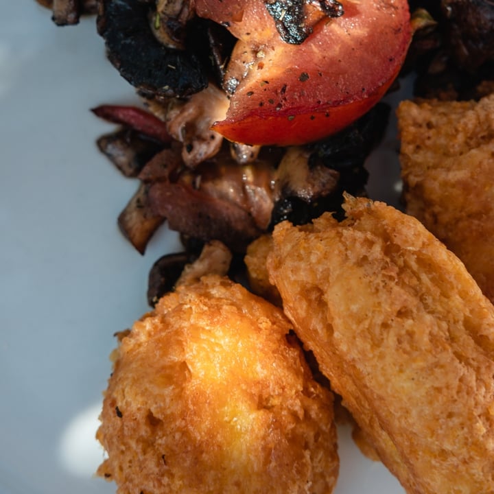 photo of Pure Café Corn Fritters shared by @warrenthevegan on  14 Oct 2021 - review