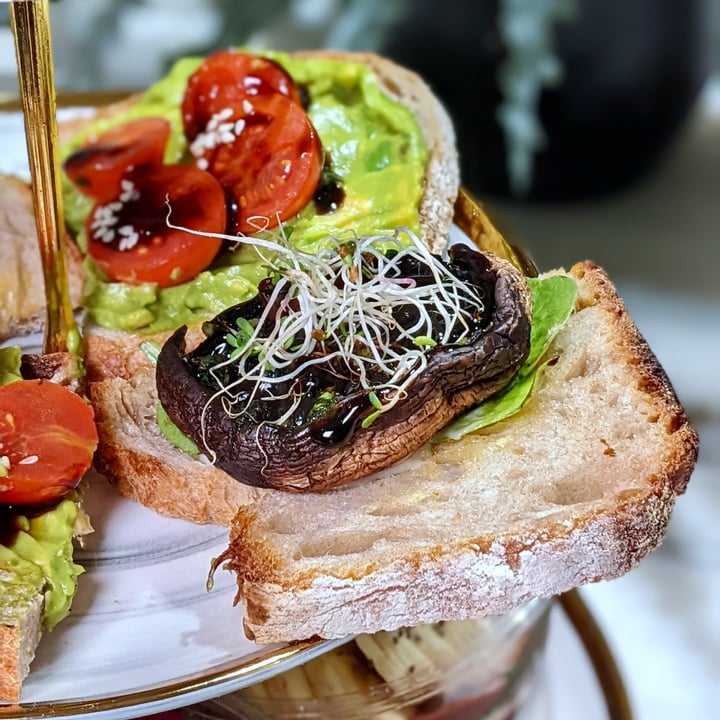 photo of The Oatberry Cafe Portobello Mushroom Toast shared by @xinru-t on  05 May 2022 - review