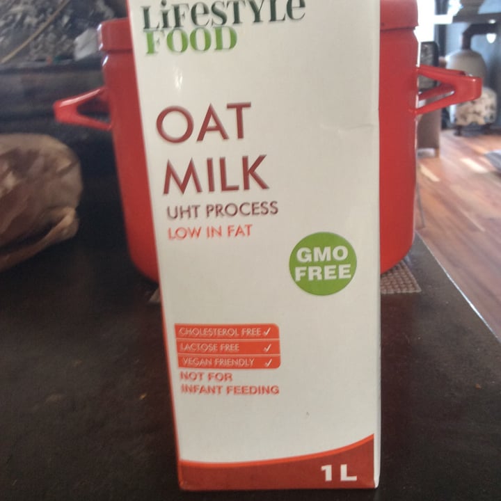 photo of Lifestyle Food Unsweetened Oat Milk shared by @perkybeast on  24 Feb 2021 - review