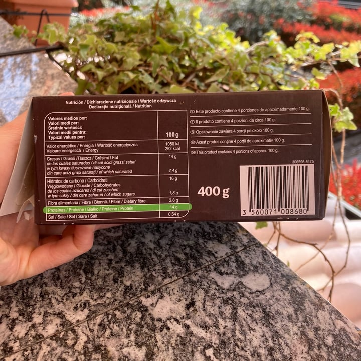 photo of Carrefour  Burger Frumento Spinaci Emmental shared by @makoto on  07 Apr 2022 - review