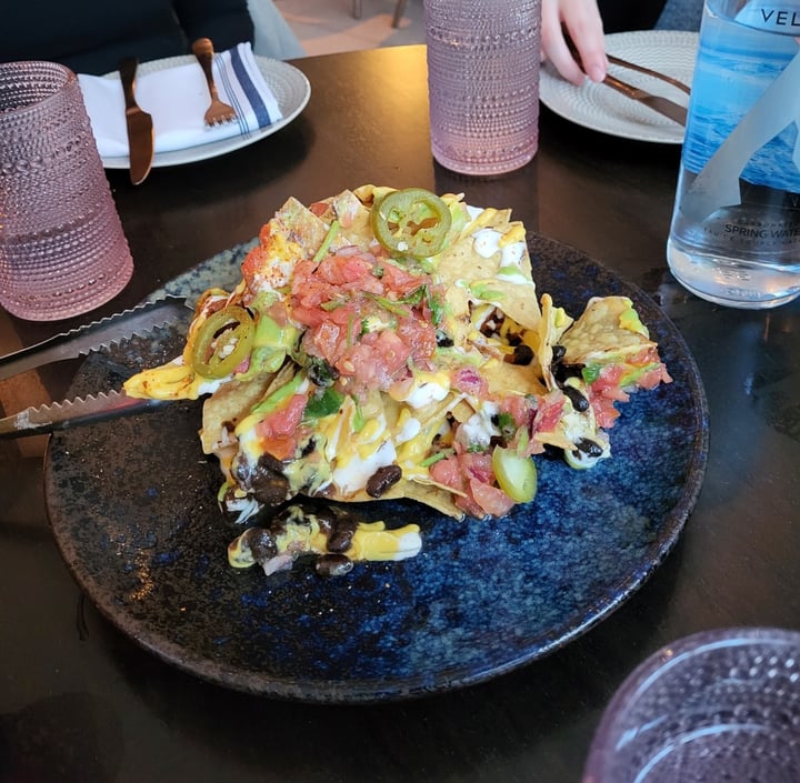 photo of PLANTA Cocina Fully Loaded Nachos shared by @all1za on  25 Oct 2022 - review