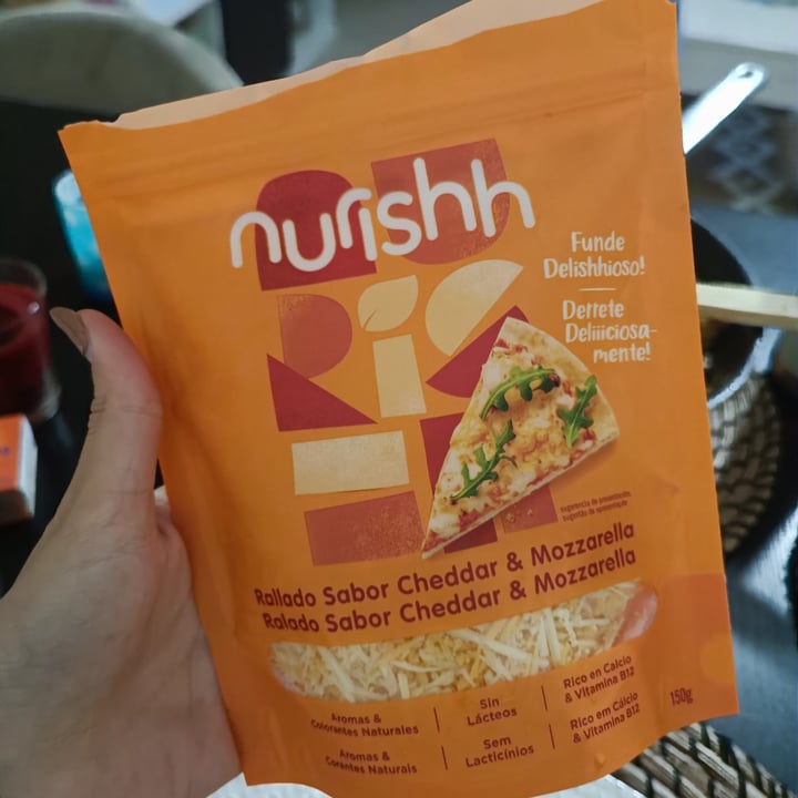 photo of Nurishh Rallado sabor cheddar y mozzarella shared by @beatrizlp2911 on  21 Mar 2022 - review