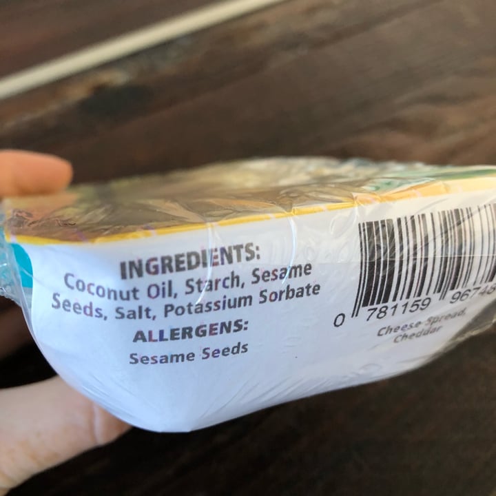 photo of Evergreen Vegan Deli Cheese Spread shared by @hanve on  30 Sep 2021 - review