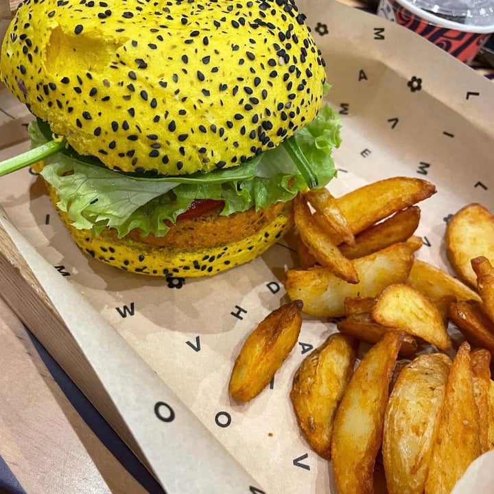 photo of Flower Burger Funky Cecio shared by @carotinaincucina on  04 Dec 2022 - review