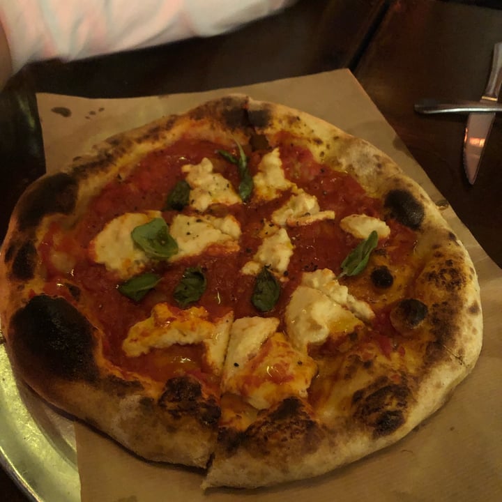 photo of The pizza OTL Margherita Vegan shared by @solcitochiarot on  12 Aug 2022 - review