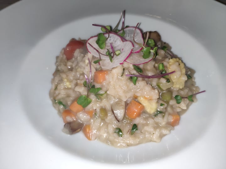 photo of Restaurante O Bairro Risotto de Legumes (pedir versão vegan) shared by @beatrizsantos on  05 Jan 2021 - review