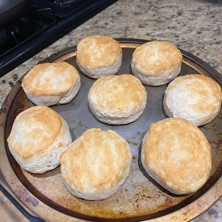 photo of Pillsbury Grands! Southern Homestyle Buttermilk shared by @helenafox333 on  29 Aug 2022 - review