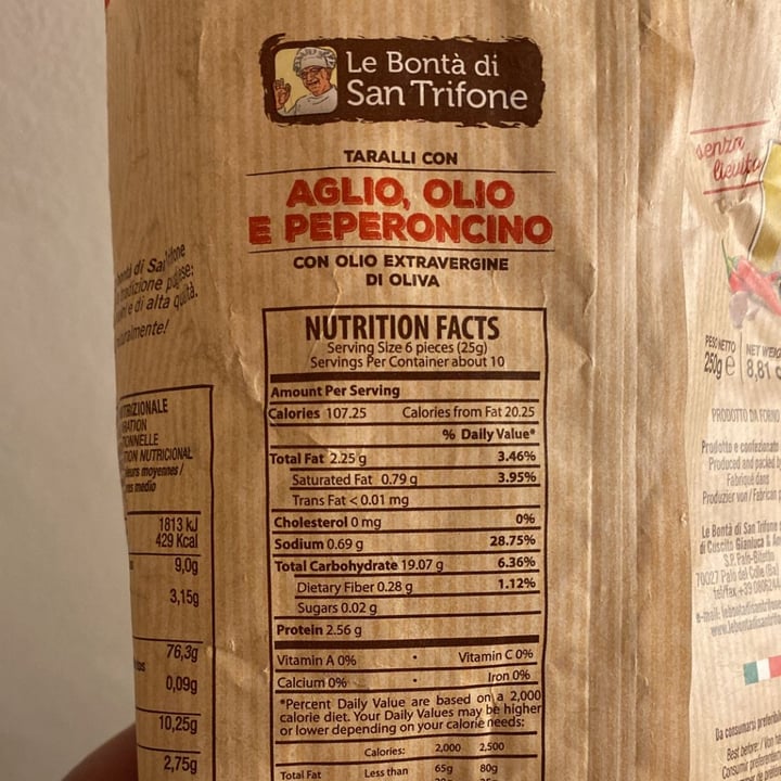 photo of Le Bontà di San Trifone Taralli aglio, olio e peperoncino shared by @francineveg on  29 Nov 2021 - review