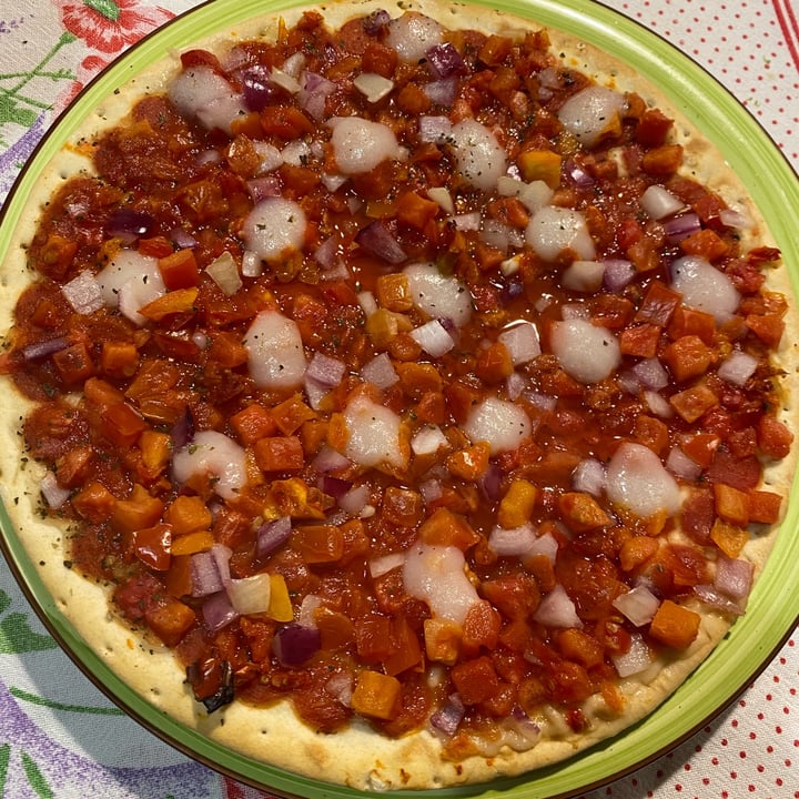 photo of Vemondo Pizza Bruschetta Con Pomodoro E Cipolla shared by @camilla- on  30 Apr 2022 - review