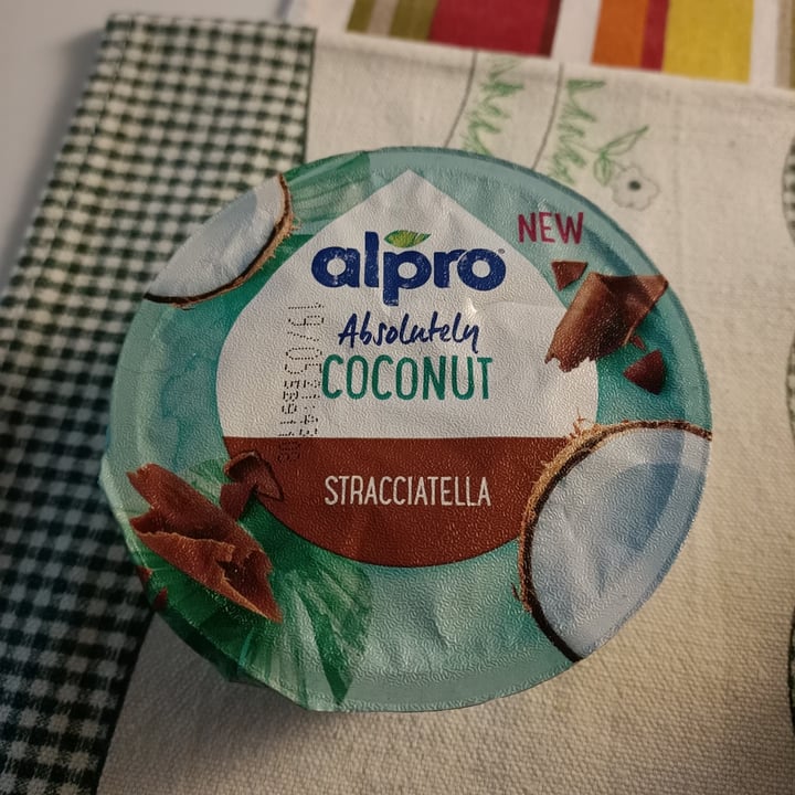 photo of Alpro Absolutely Coconut Stracciatella shared by @lavanessita on  29 Jun 2022 - review