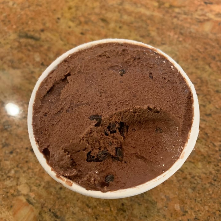 photo of Häagen-Dazs Chocolate Salted Fudge Truffle shared by @jeslynpopp on  05 Aug 2021 - review