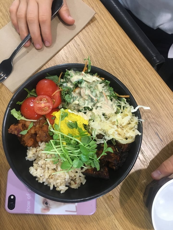 photo of Shift Eatery Big Bad Bowl shared by @hannahtheyogi on  22 Feb 2020 - review