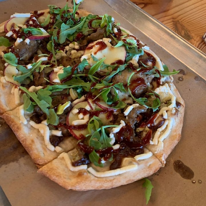 review photo of The Couch Tomato Café, Manayunk Kite Hill Cheese Vegan Pizza shared by @mansibhagwate on 16 May 2020 - review