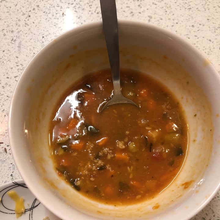 photo of Woolworths Food Fresh Country vegetable soup shared by @litchileigh on  29 Sep 2021 - review