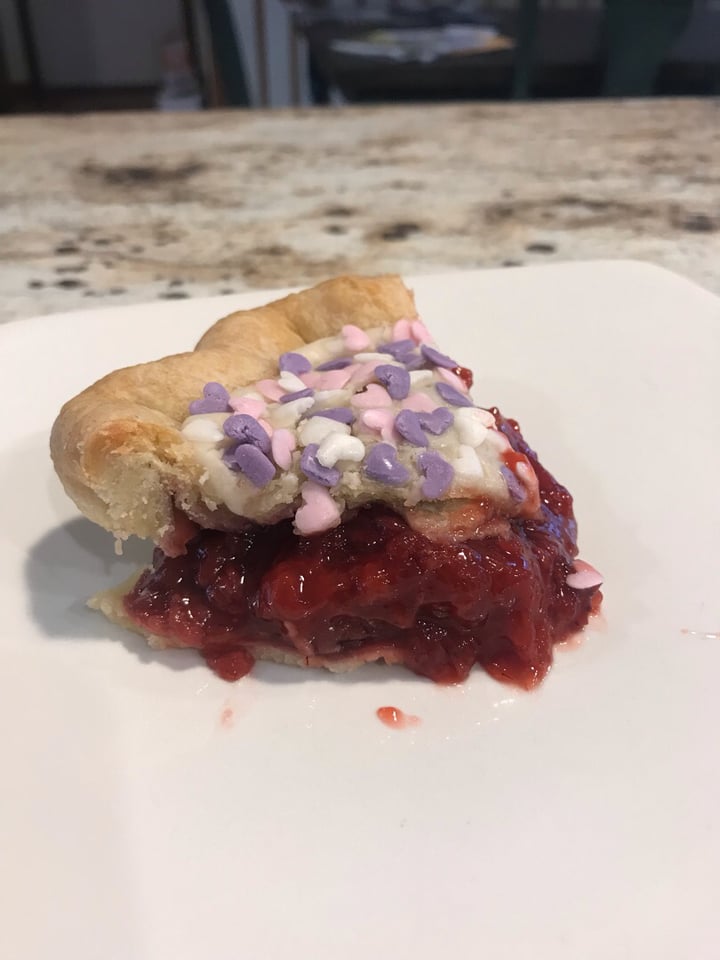 photo of Prairie Vegan Pies Strawberry Pop Tart Pie shared by @dianna on  27 May 2019 - review