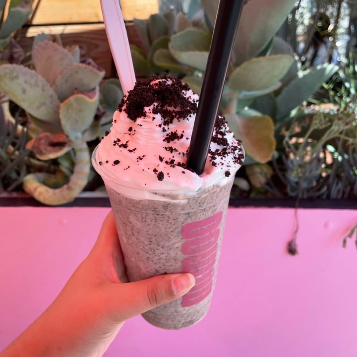 photo of NOMOO New American Burgers Oreo Milkshake shared by @soniaelsie on  18 Aug 2021 - review