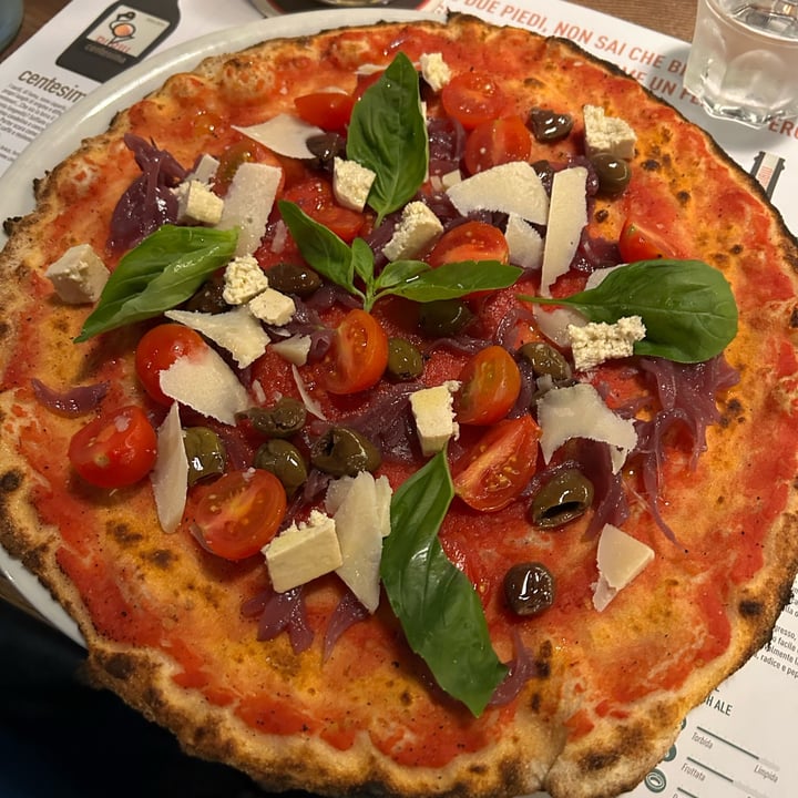 photo of Rubiu - Birrificio Artigianale e Brew Pub pizza mediterraneo vegan shared by @emmearn on  13 Nov 2022 - review