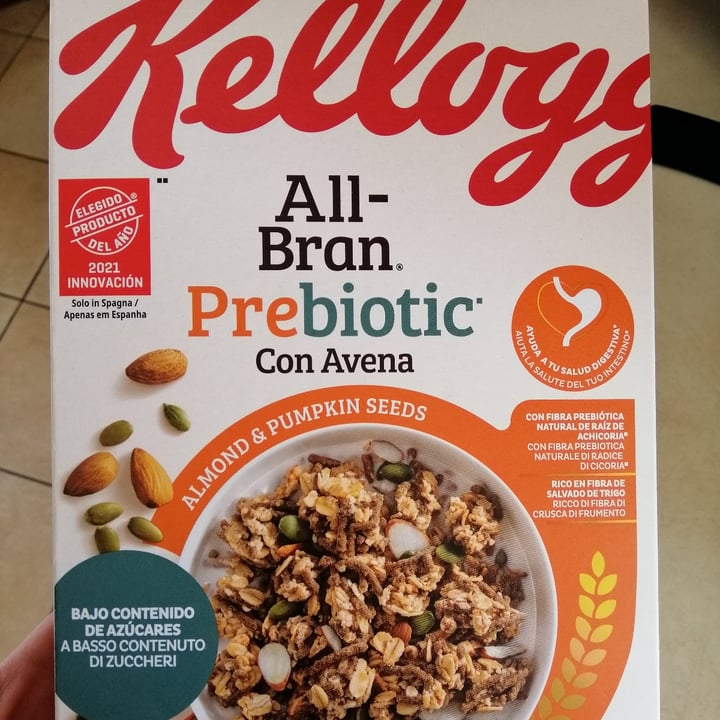 photo of Kellogg All bran prebiotic con avena shared by @ariannagoldoni on  13 Apr 2022 - review