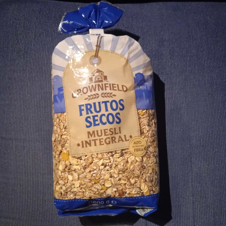 photo of Crownfield Muesli integral con frutos secos shared by @maganavarro on  02 Mar 2021 - review