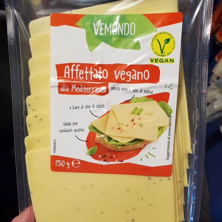 photo of Vemondo Affettato vegano alla Mediterranea shared by @gipsy28 on  30 Nov 2021 - review