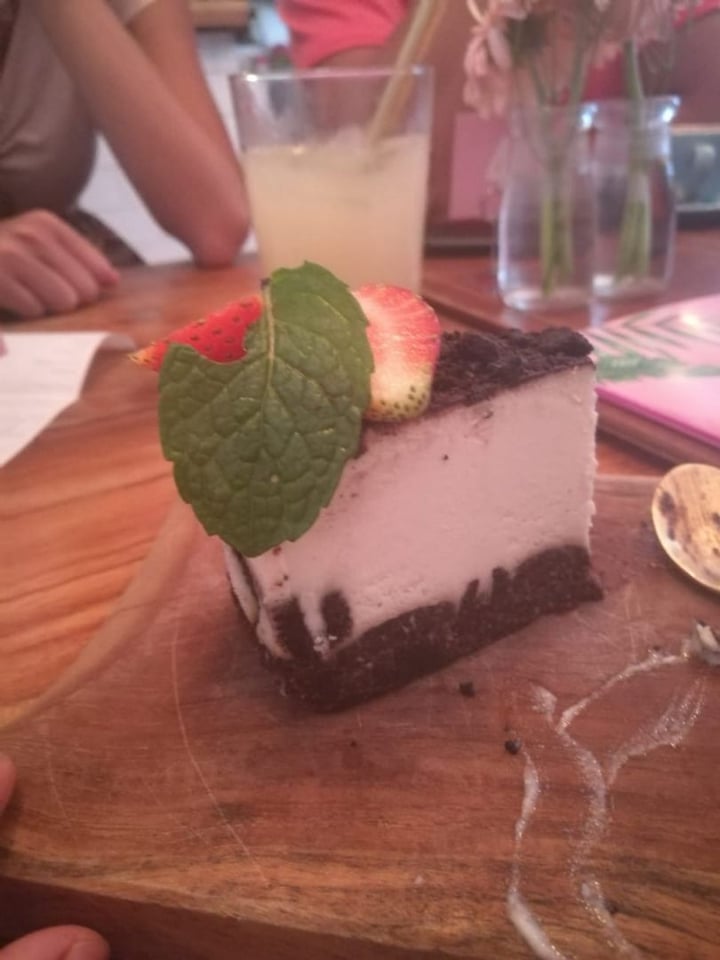 photo of KYND COMMUNITY Oreo Cheescake shared by @consciouslifehacks on  21 Nov 2018 - review