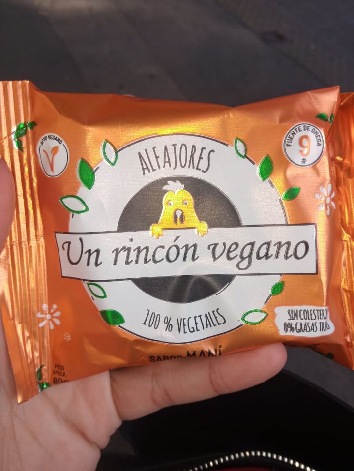 photo of Un Rincón Vegano Alfajor de Maní shared by @antonellamailenr on  11 Mar 2020 - review