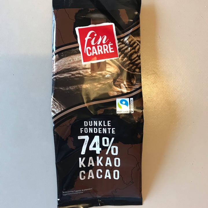 photo of Fin Carré 75% cioccolato fondente shared by @nikyveg on  13 May 2022 - review