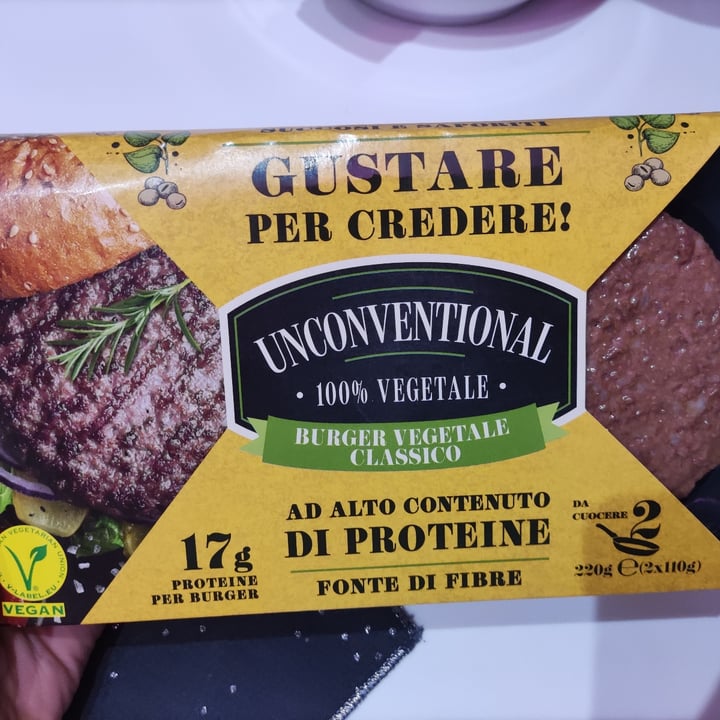 photo of Unconventional Burger Vegetale Classico - Classic Burger shared by @gegi3cat on  09 Nov 2022 - review
