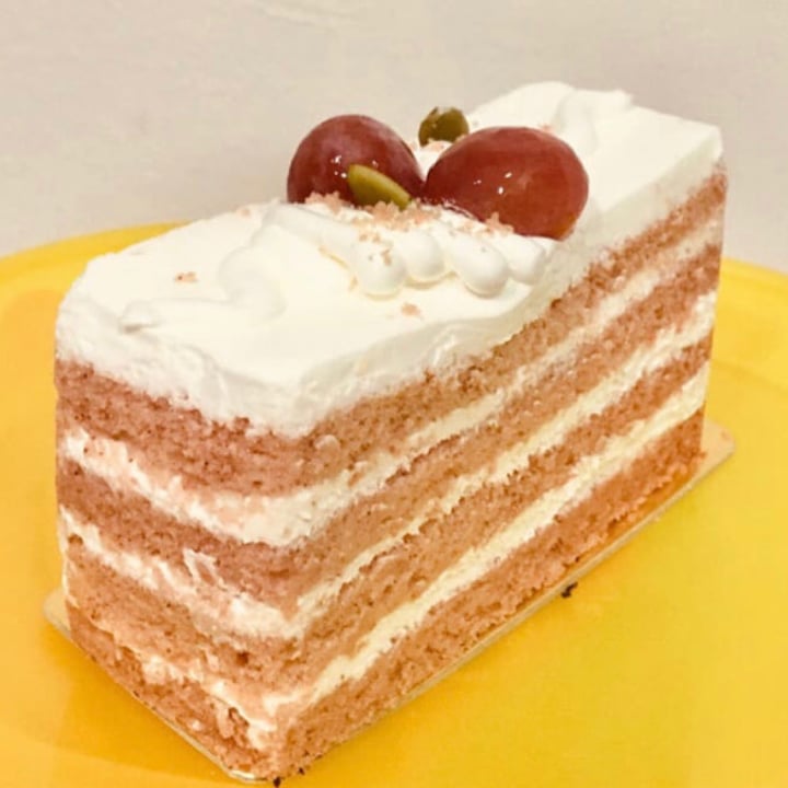 review photo of M Bakery Red Velvet Cake shared by @kristenchng on 09 Sep 2020 - review