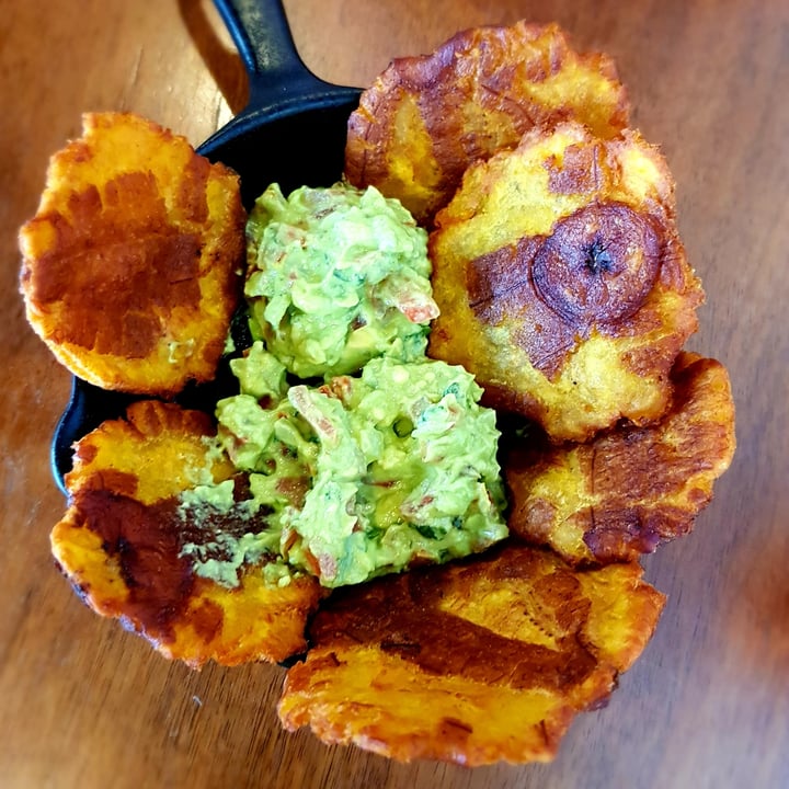 review photo of 3XL Burger Guacamole con chips de platano macho shared by @abdielmr94 on 14 Jun 2020 - review