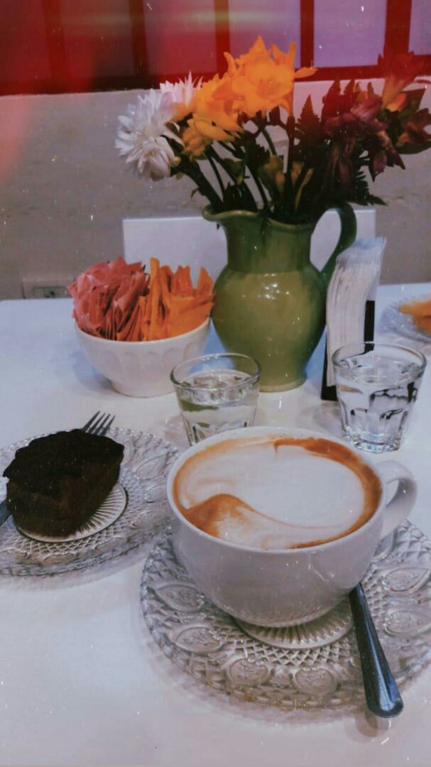 photo of Charola Café con leche de almendras y budín vegano. shared by @marianaespinosa on  09 Dec 2019 - review
