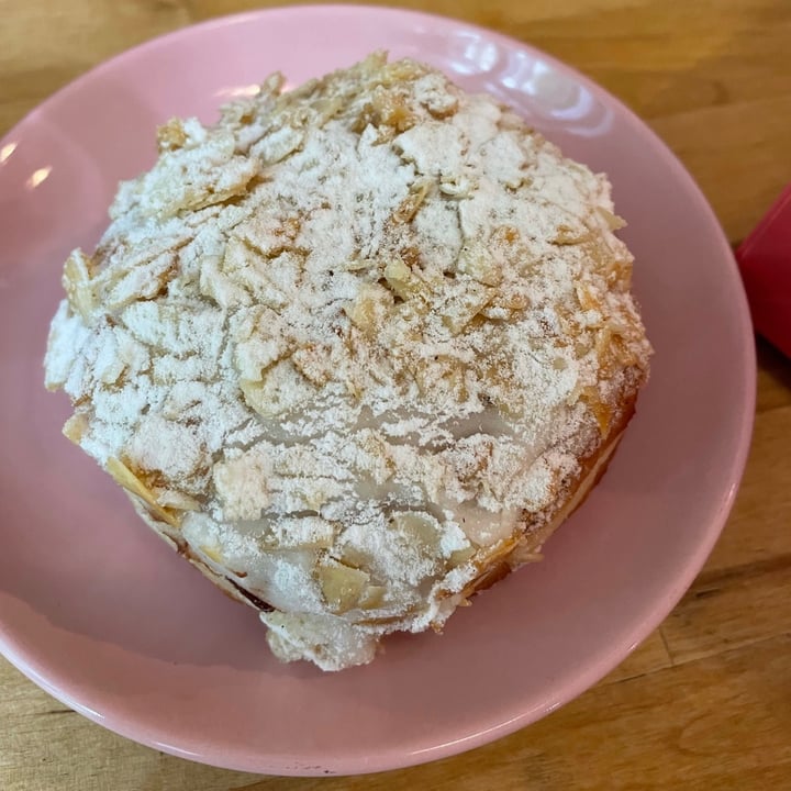 review photo of Brammibal's Donuts Bienenstich Donut shared by @smileypotato on 31 Jul 2021 - review