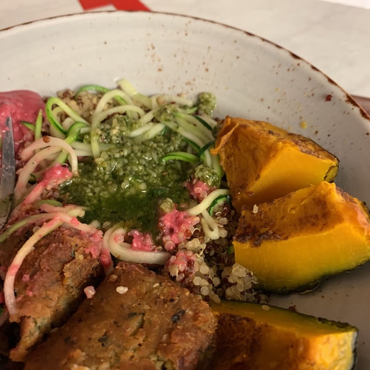 photo of Haakon Superfoods and Juice Falafel And Quinoa Bowl shared by @georgejacobs on  17 Mar 2021 - review