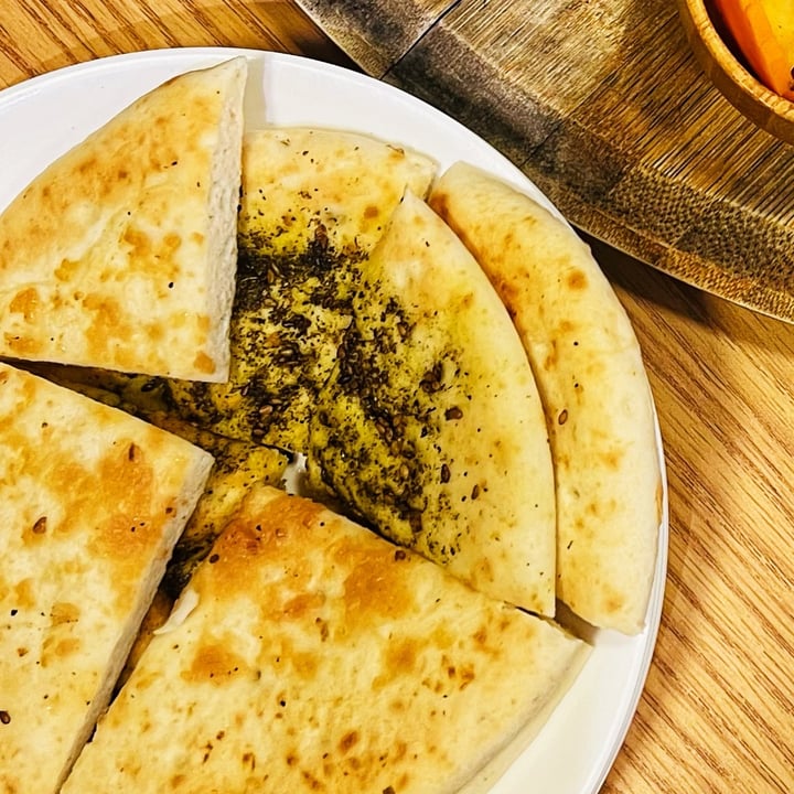 photo of Pita Bakery Garlic Pita shared by @consciouscookieee on  18 Aug 2022 - review