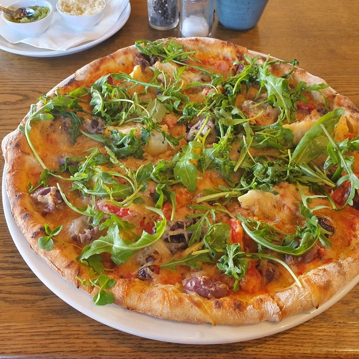 photo of Doppio Zero, Pearls Umhlanga Vegetarian Pizza shared by @glc on  04 Mar 2021 - review