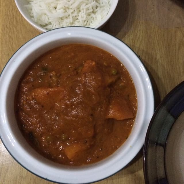 「Aloo Matar」の料理の写真