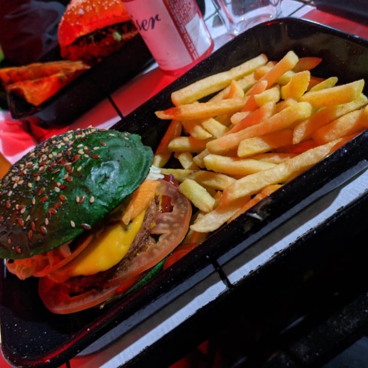 review photo of Williamsburg Burger Bar Beyond Burg shared by @ropenalva on 16 Apr 2022 - review