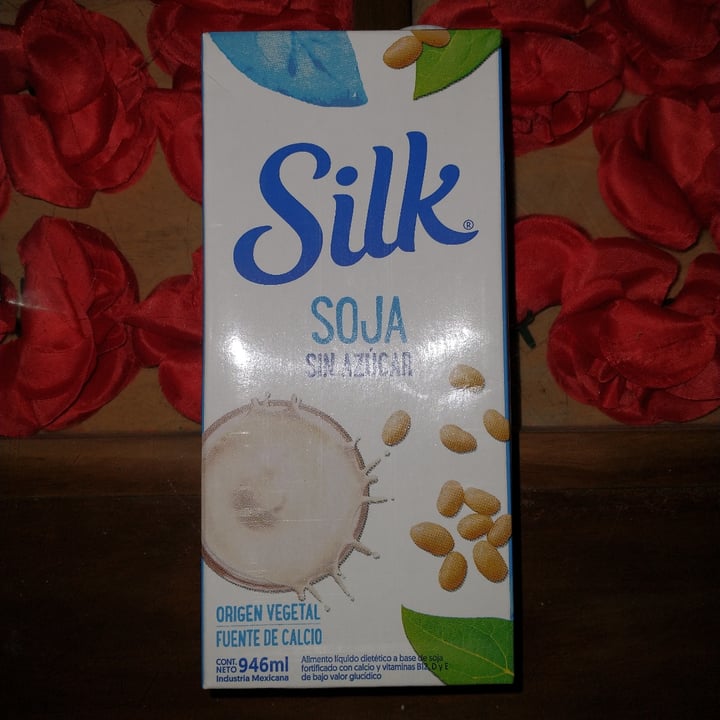 photo of Silk Alimento Liquido De Soya Sin Azúcar Sin Endulzar shared by @seleneluna on  06 Jun 2021 - review